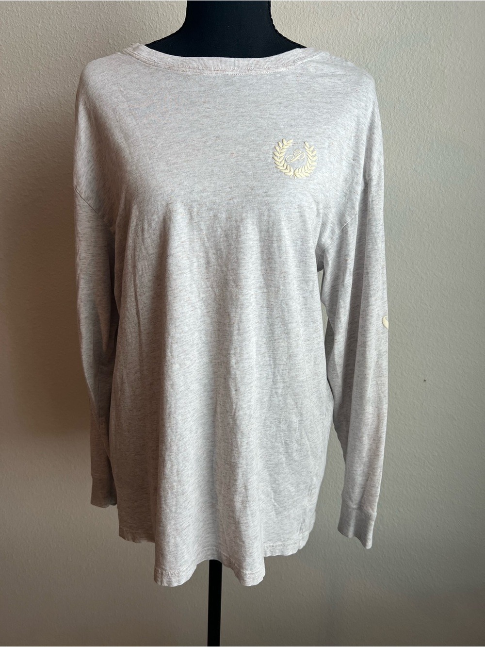 PINK Victoria's Secret Heather Gray Long Sleeve Crew Tee with Cream Laurel